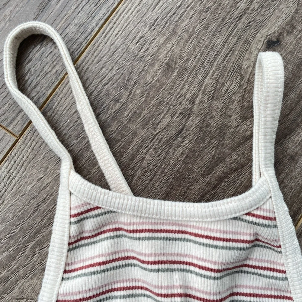 3/$30 Abercrombie & Fitch ribbed knit halter style bodysuit w/ low back - Picture 3 of 8